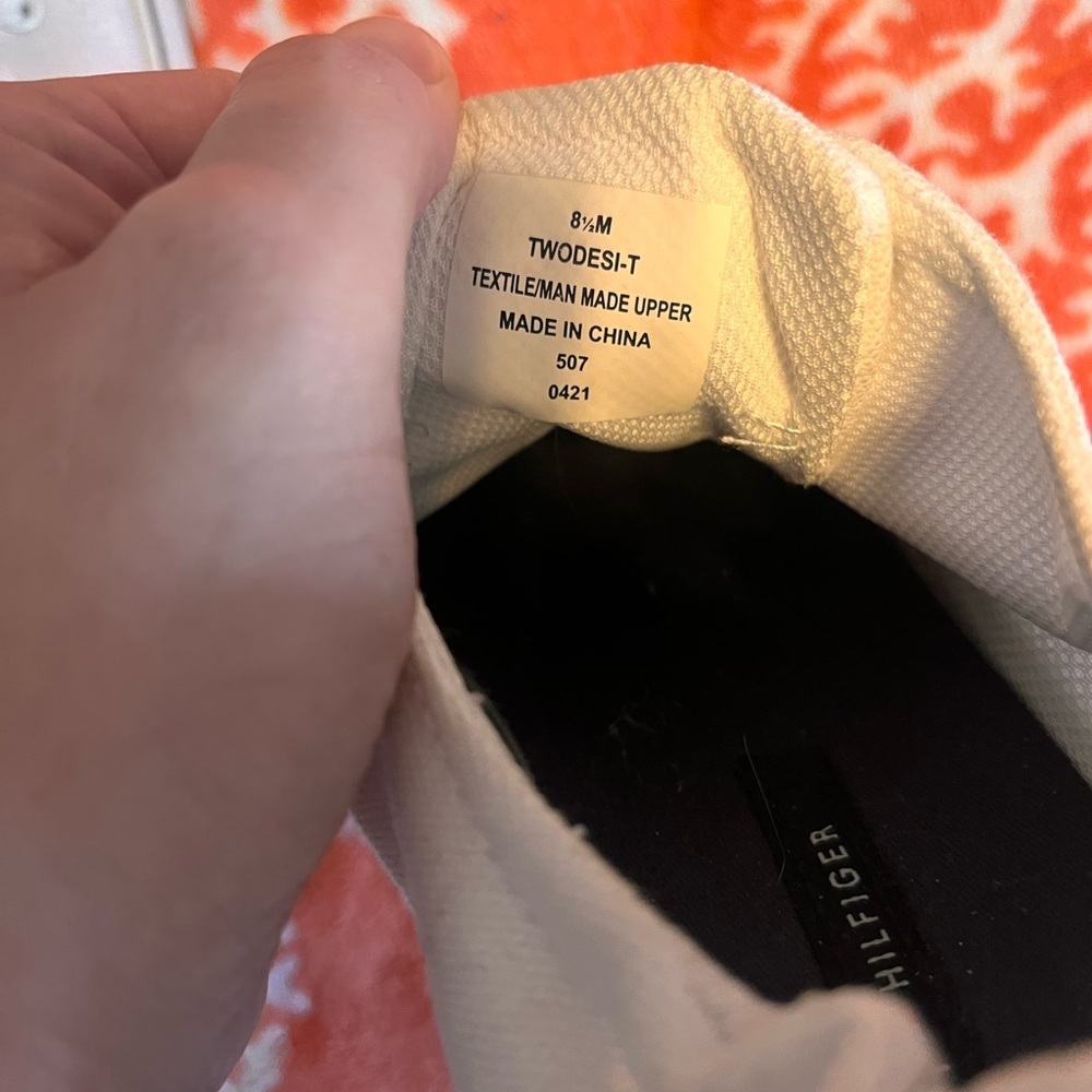 Tommy Hilfiger Women's Cream Lace-Up Sneakers - Picture 5 of 5